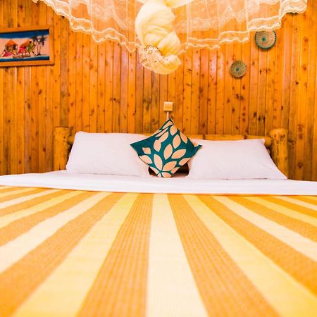 Hawk'S Eye Lodge Bunyonyi Kabale Стая снимка