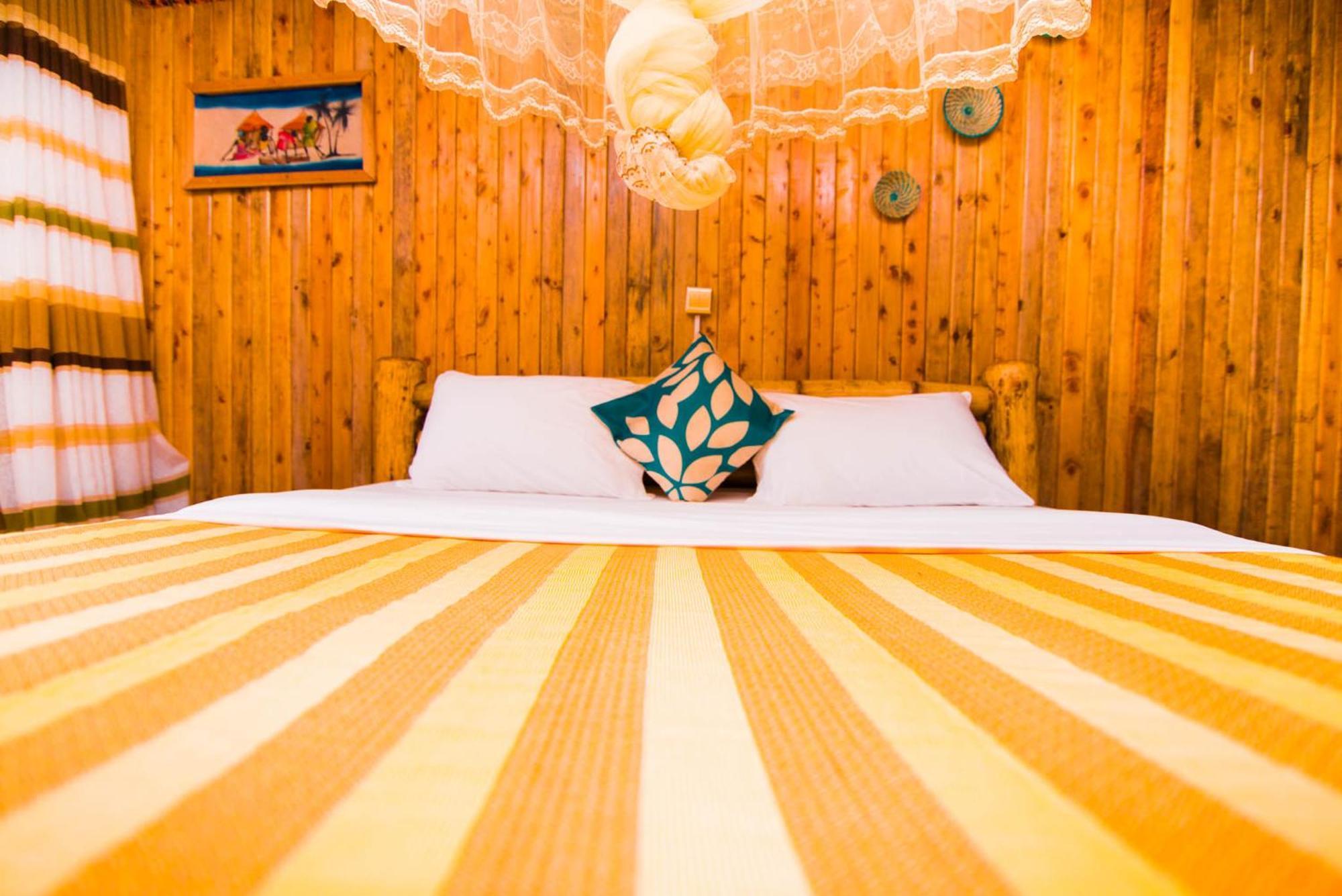 Hawk'S Eye Lodge Bunyonyi Kabale Стая снимка